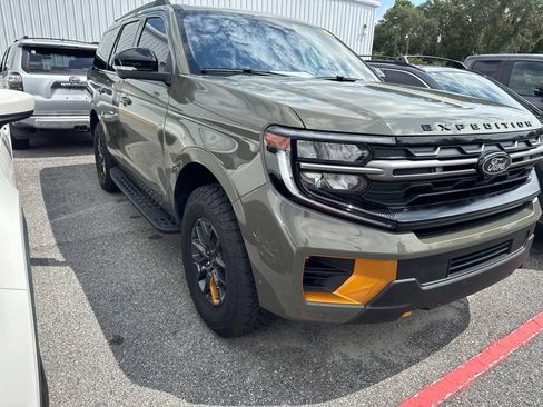 Used 2025 Ford Expedition Tremor AWD/4WD image 4