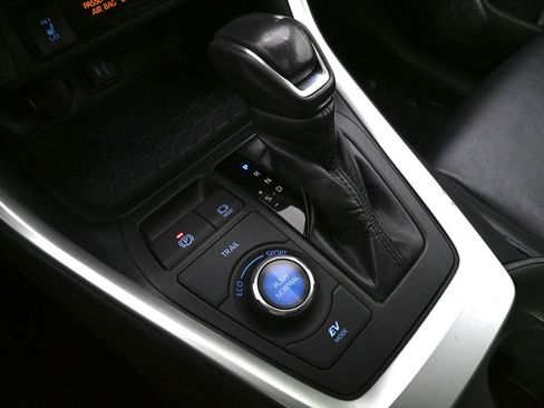 Used 2019 Toyota RAV4 XSE image 31