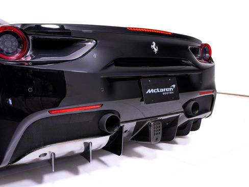 Used 2018 Ferrari 488 Spider RWD image 13