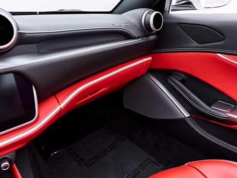 Used 2022 Ferrari Portofino M RWD image 85