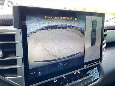 Used 2024 Toyota Tundra Limited AWD/4WD image 13