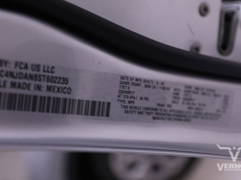 New 2025 Jeep Compass Sport image 41