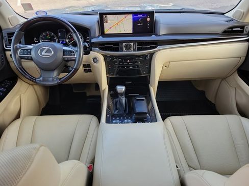 Used 2018 Lexus LX 570 LX 570 image 12