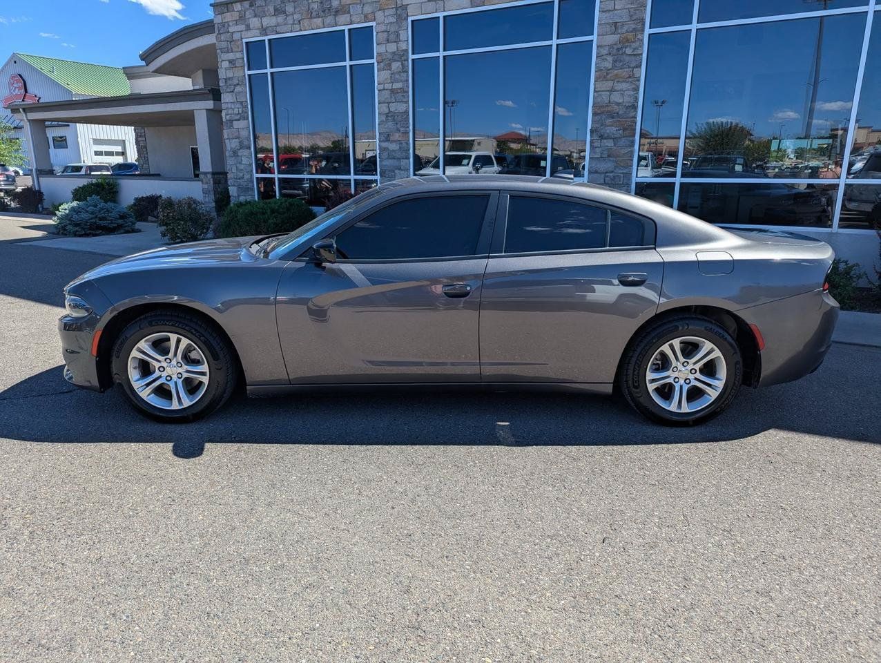 Used 2023 Dodge Charger SXT RWD image 2