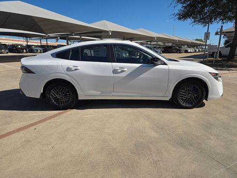 New 2026 Nissan Sentra SV w/ Floor Mat Package FWD image 2