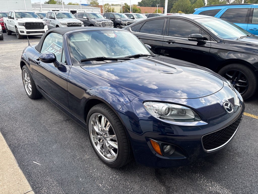 Used 2012 MAZDA MX-5 Miata Touring RWD image 3
