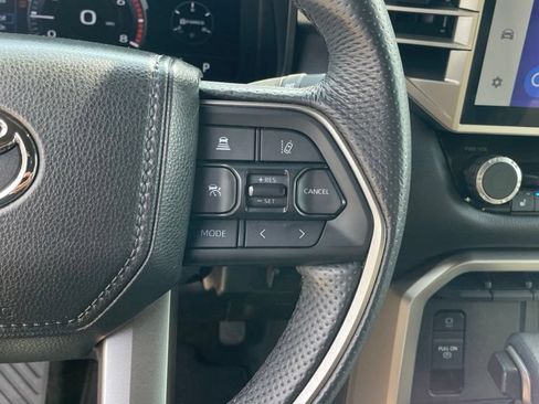 Used 2025 Toyota Tundra Limited AWD/4WD image 11