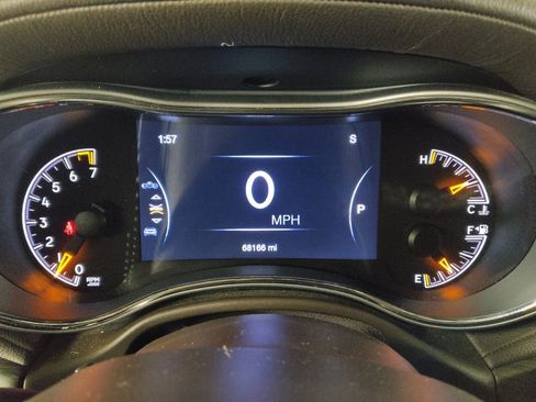 Used 2019 Jeep Grand Cherokee Overland image 23