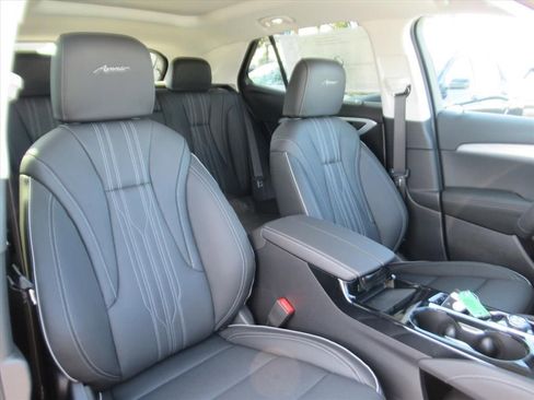 New 2026 Buick Envision Avenir image 9