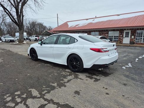 Used 2025 Toyota Camry SE w/ Multimedia Upgrade Package image 3