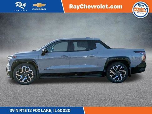 New 2025 Chevrolet Silverado EV RST image 7