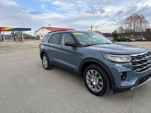 New 2026 Ford Explorer Active w/ Active Comfort Package image 2