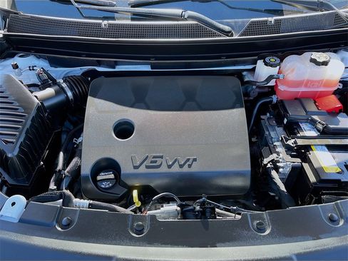 Used 2023 Chevrolet Traverse High Country image 33