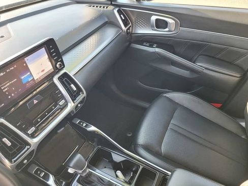 Used 2022 Kia Sorento SX image 12