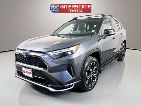 Used 2024 Toyota RAV4 XSE w/ Premium Package image 3