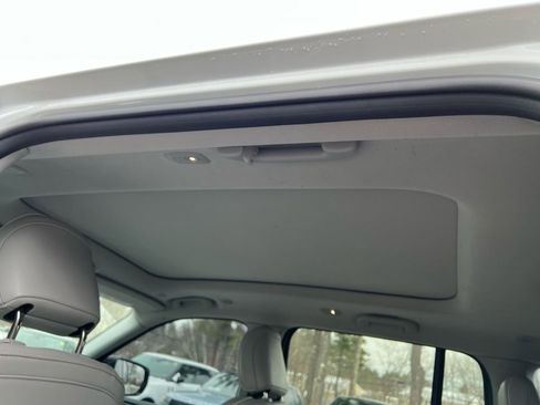 Used 2023 Jeep Grand Cherokee Overland image 26