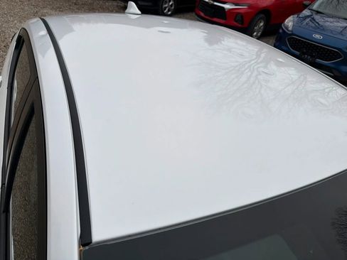 Used 2025 Nissan Versa SV image 19