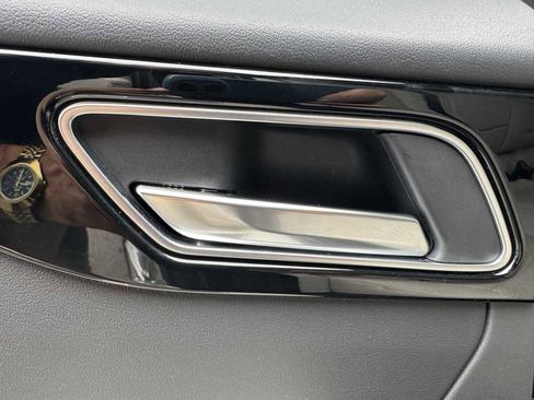 Used 2017 Jaguar F-PACE Prestige image 44