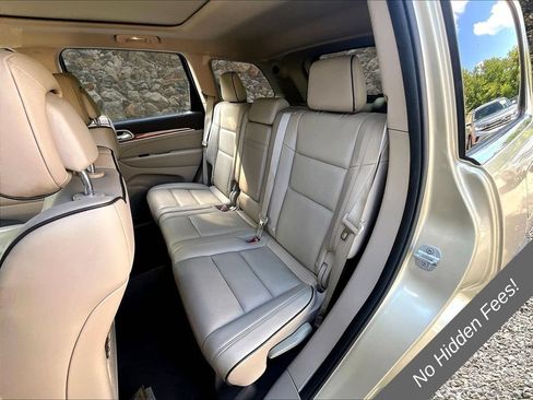 Used 2011 Jeep Grand Cherokee Overland AWD/4WD image 18