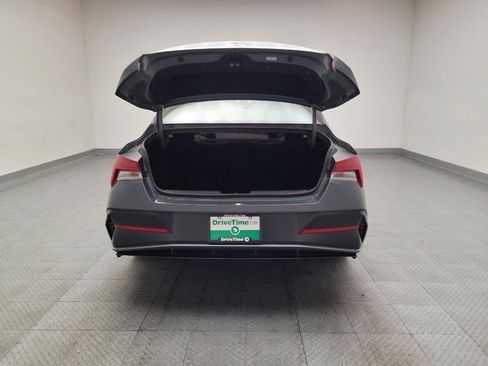 Used 2025 Hyundai Elantra SEL image 29