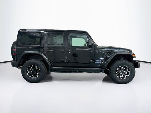 Used 2023 Jeep Wrangler Unlimited Rubicon 4xe w/ Cold Weather Group AWD/4WD image 10