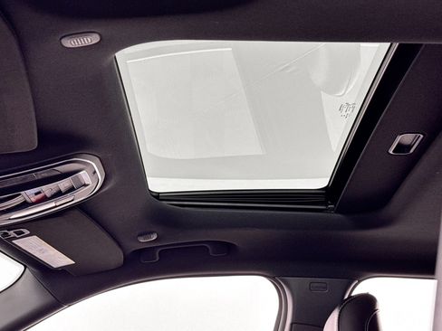 Used 2023 Jeep Grand Cherokee Altitude image 23