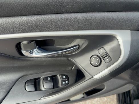 Used 2017 Nissan Altima 2.5 SR w/ Midnight Edition Package image 9