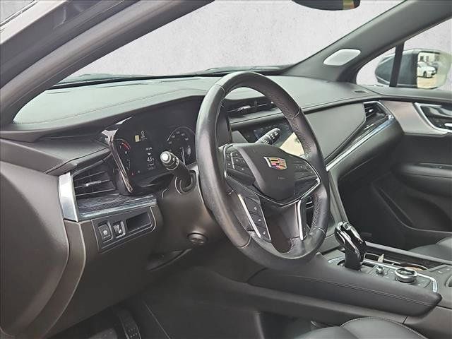 Used 2023 Cadillac XT5 Premium Luxury FWD image 9