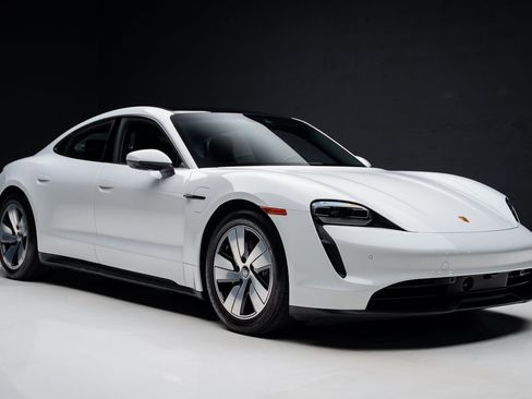 Used 2023 Porsche Taycan w/ Premium Package image 82