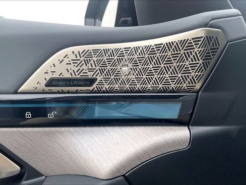 Used 2024 BMW i5 M60 w/ Executive Package image 37