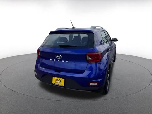 Used 2025 Hyundai Venue SEL FWD image 14