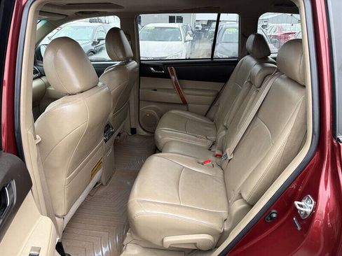 Used 2010 Toyota Highlander Limited image 15