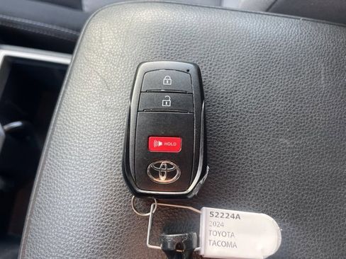 Used 2024 Toyota Tacoma TRD Sport image 58