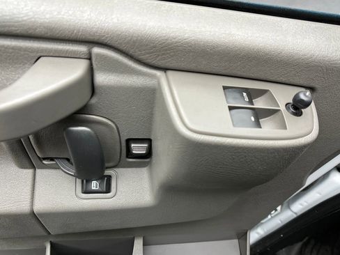 Used 2023 GMC Savana 2500 Work Van w/ Driver Convenience Package image 12