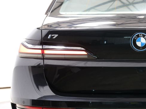 Used 2023 BMW i7 xDrive60 AWD/4WD image 62