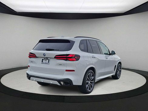 New 2026 BMW X5 xDrive50e w/ M Sport Package image 8