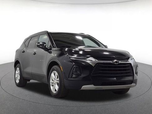 Used 2020 Chevrolet Blazer LT FWD image 3