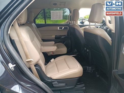 Used 2020 Ford Explorer XLT w/ Equipment Group 202A AWD/4WD image 17