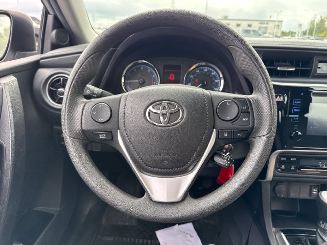 Used 2019 Toyota Corolla LE FWD image 21