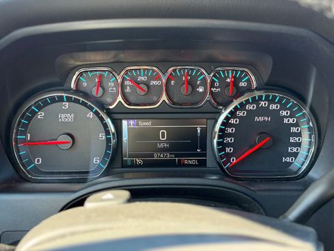 Used 2018 Chevrolet Silverado 1500 LT w/ All Star Edition AWD/4WD image 7