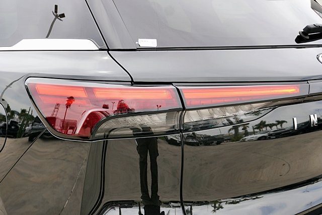 Used 2024 INFINITI QX60 Luxe FWD image 7