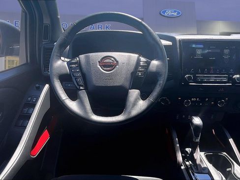 Used 2023 Nissan Frontier PRO-4X w/ Pro Convenience Package AWD/4WD image 9