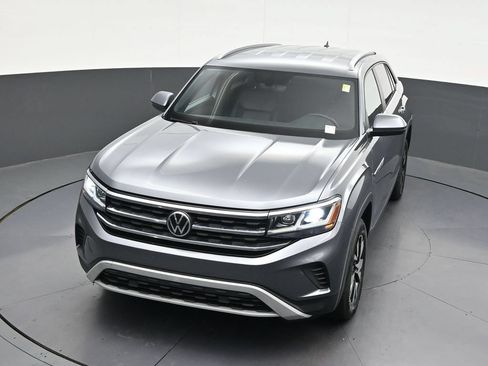 Used 2022 Volkswagen Atlas Cross Sport SE FWD image 27