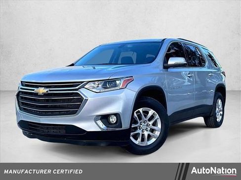 Certified 2021 Chevrolet Traverse LT image 1