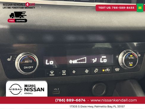 Used 2023 Mitsubishi Outlander SE image 23