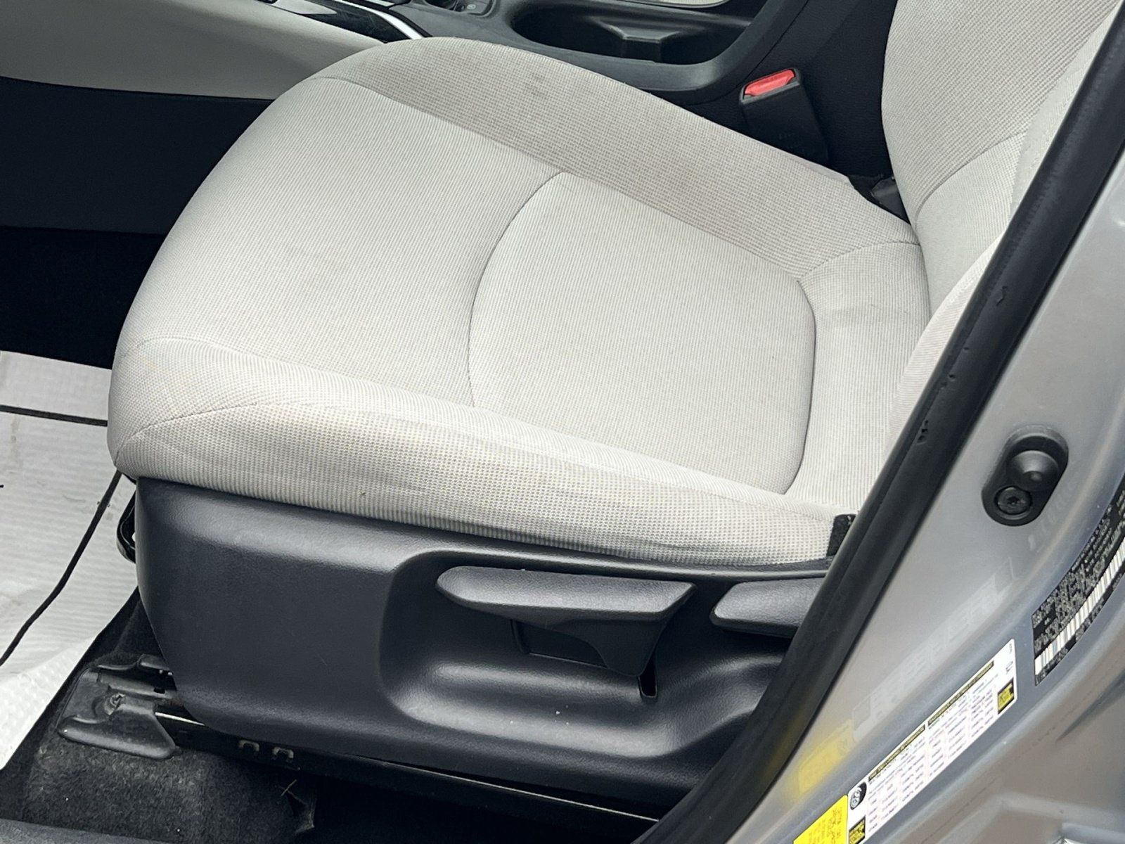 Used 2022 Toyota Corolla Cross LE FWD image 13