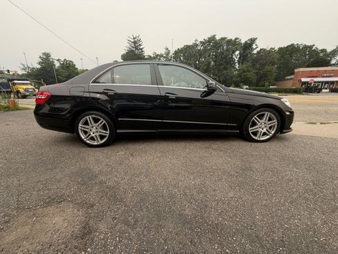 Used 2010 Mercedes-Benz E 350 4MATIC Sedan image 10