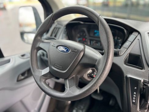 Used 2017 Ford Transit 350 XL image 10