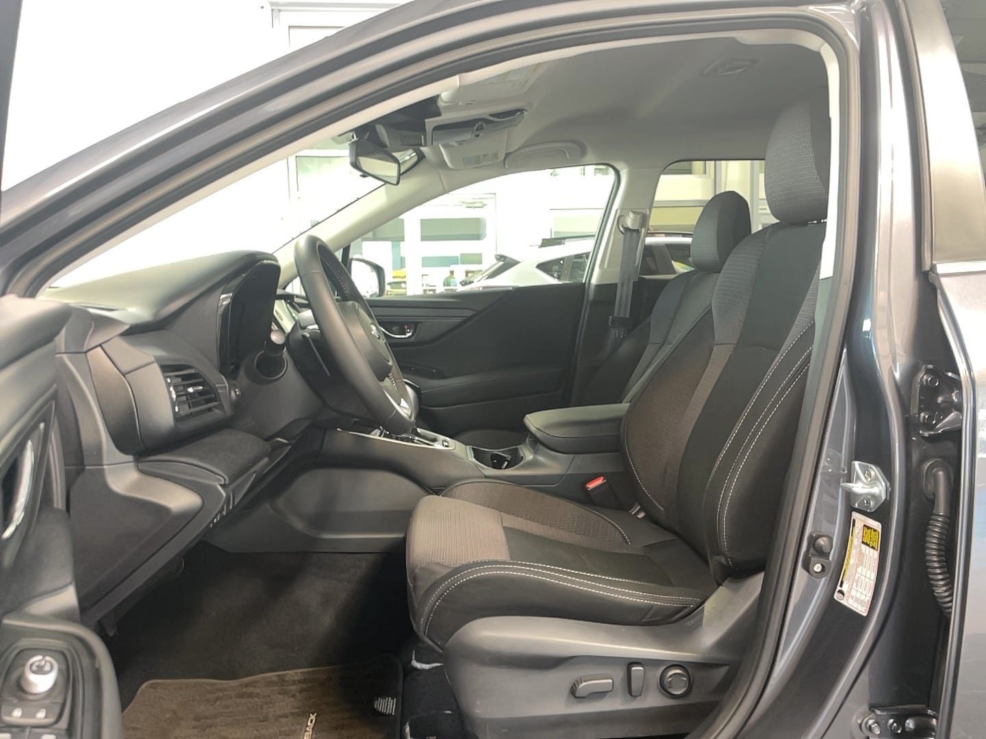Used 2024 Subaru Outback Premium AWD/4WD image 6