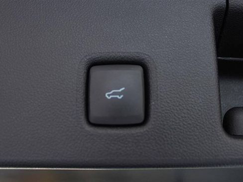 Used 2022 Ford Escape SEL FWD image 25